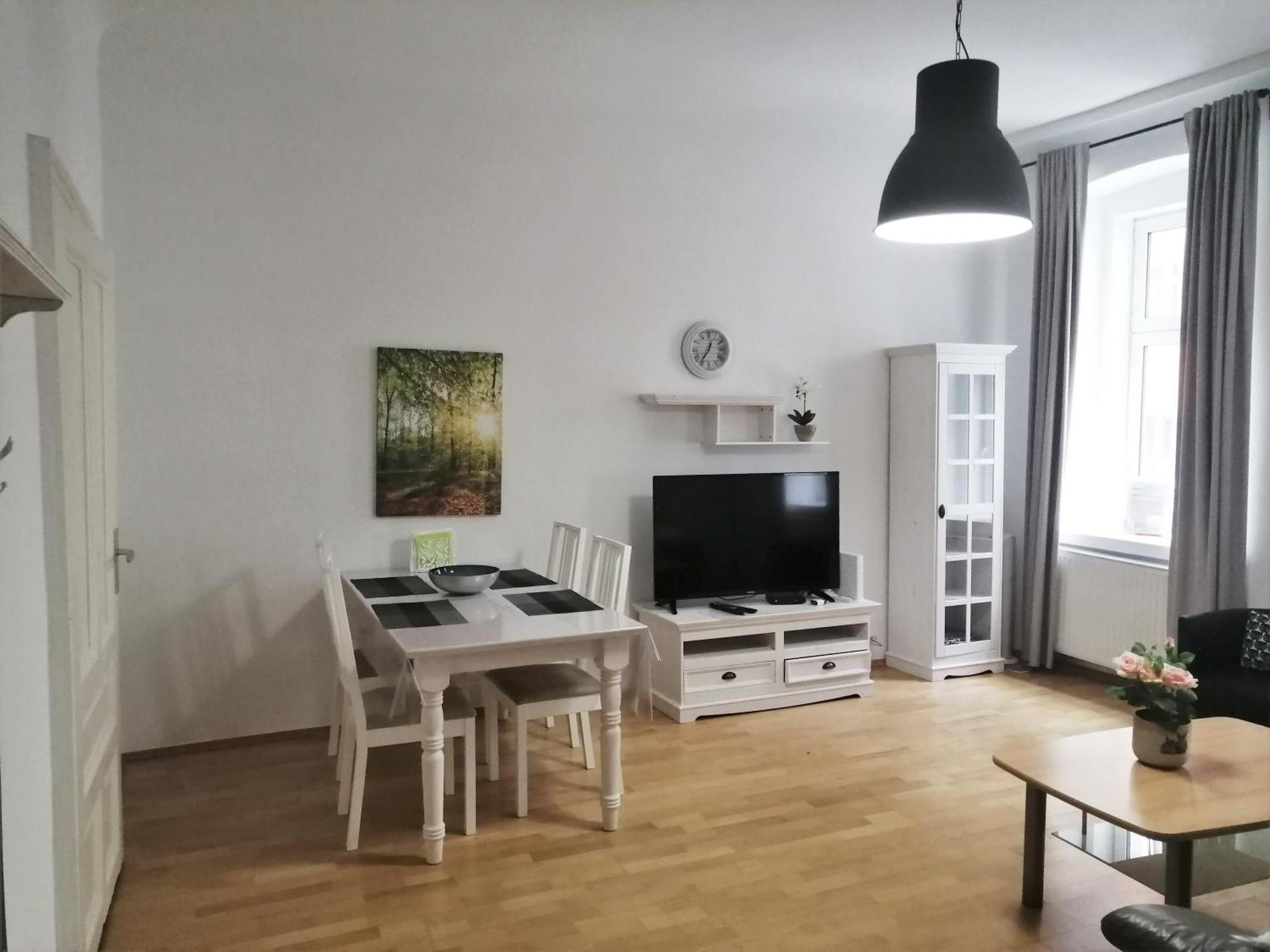 Apartments Near Schoenbrunn Вена Экстерьер фото